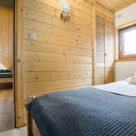 Zakopianska Osada House & *